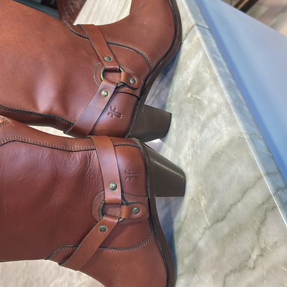 New boots - Picture 8 of 9